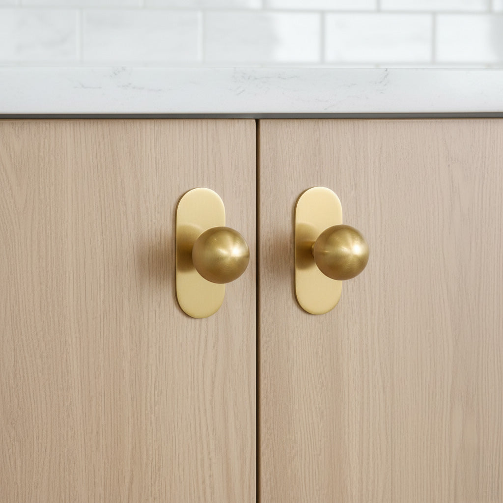 Bradford Brass Ball Knob with 2.25" Backplate