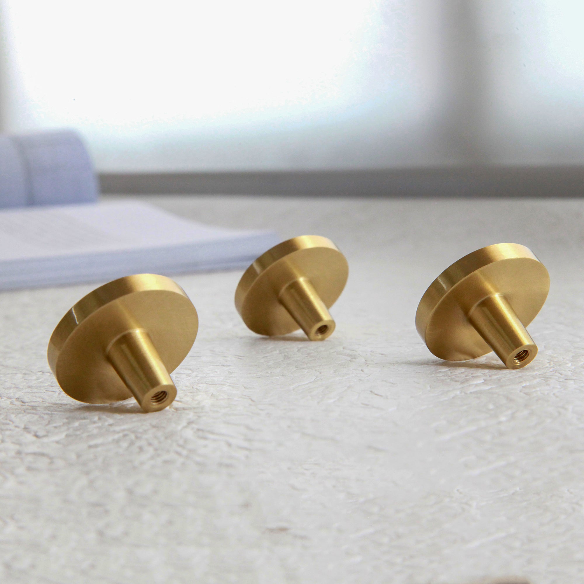 Shell Inlay Round Modern Solid Brass Kitchen Cabinet Hardware Knob