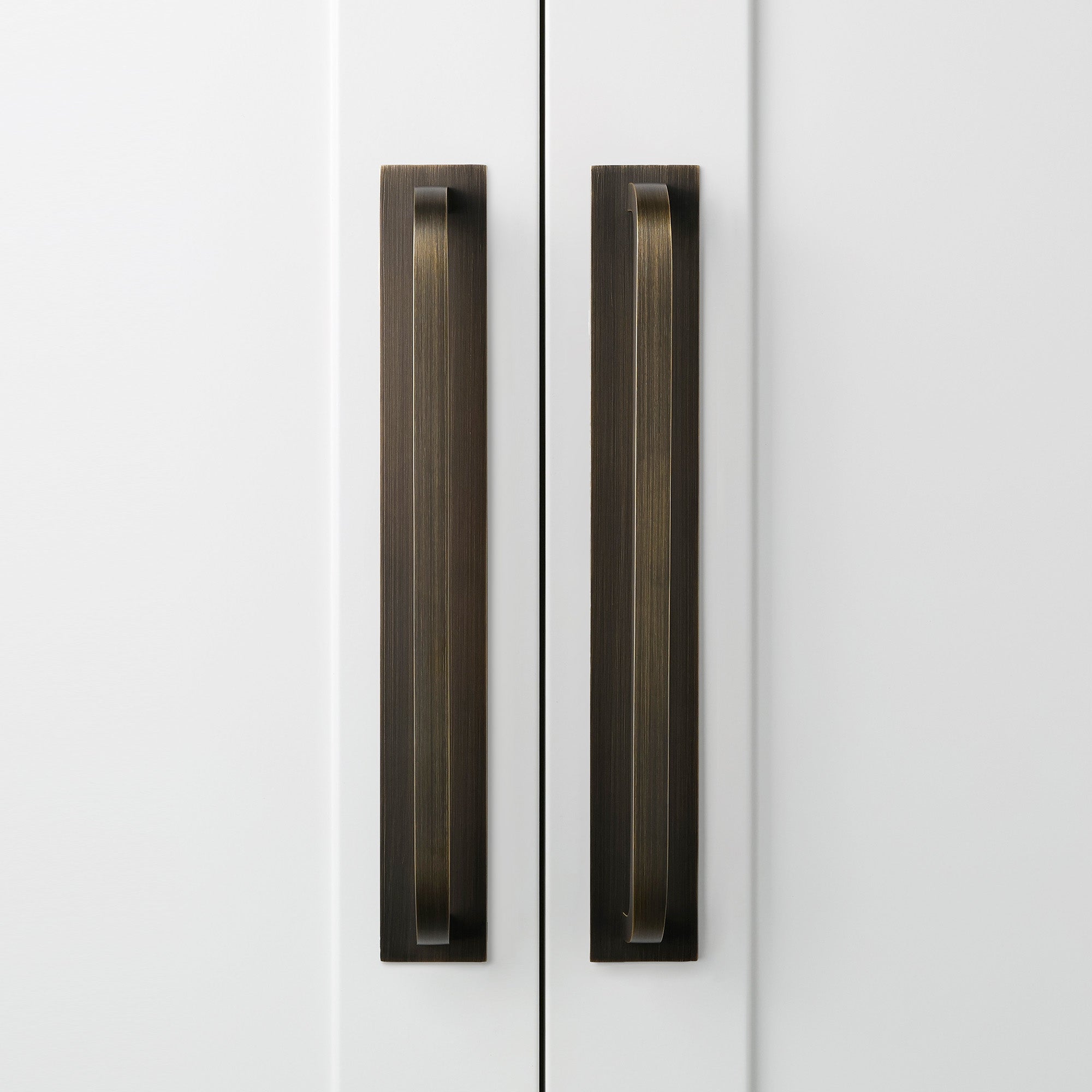 Oxford Bronze Brass Cabinet Pull with Backplate