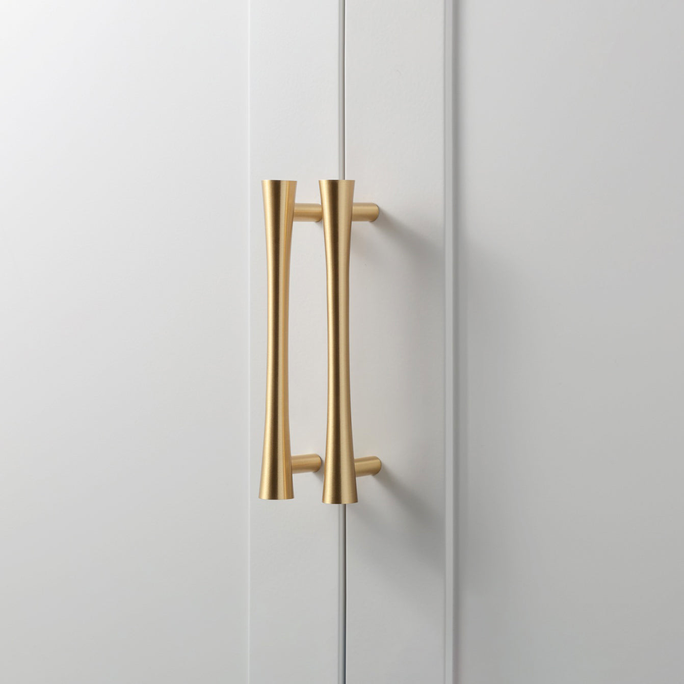 Ravenna Brass Modern Cabinet Bar Pull