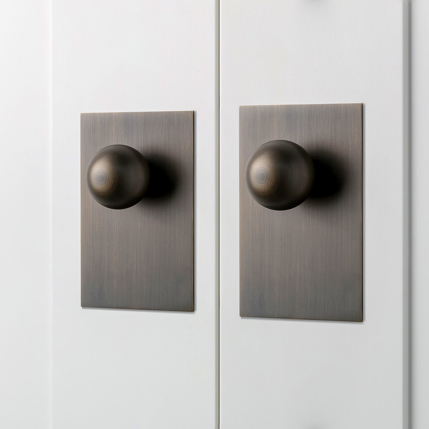Estate Modern Bronze Brass Cabinet Ball With Backplate (2 Sets)