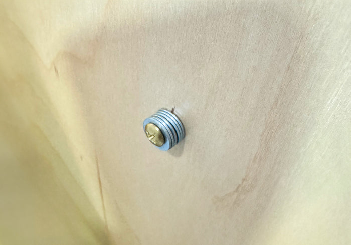 Seating the washers on the screws